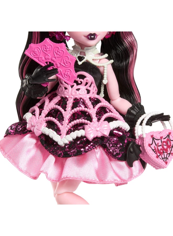 MONSTER HIGH Scary Sweet Birthday Doll, Draculaura in Pink Party Dress with Themed Accessories like Invite, Balloon, Gift, Fan and More - Image 3